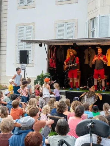 La plage des six pompes la chaux de fonds slash culture