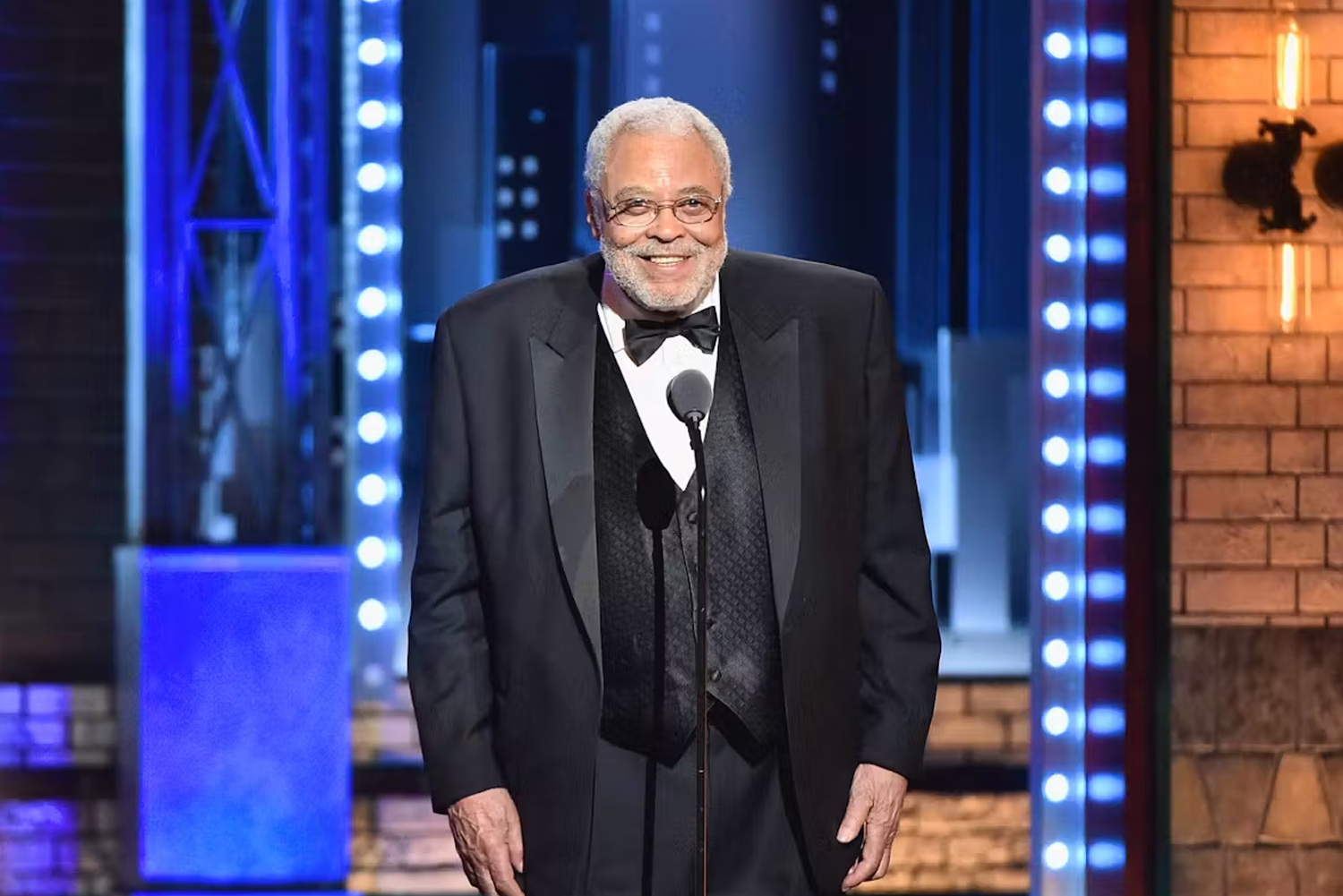 James Earl Jones voix dark vador mufasa slash culture décès