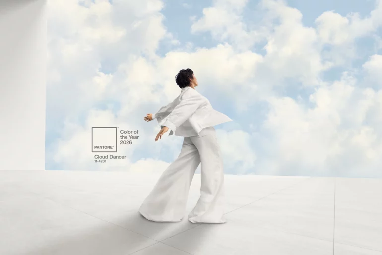 cloud dancer couleur pantone 2026 slash culture